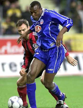 挥中场线的 挥中场线的